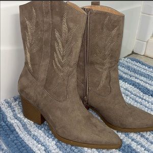 Womens boots